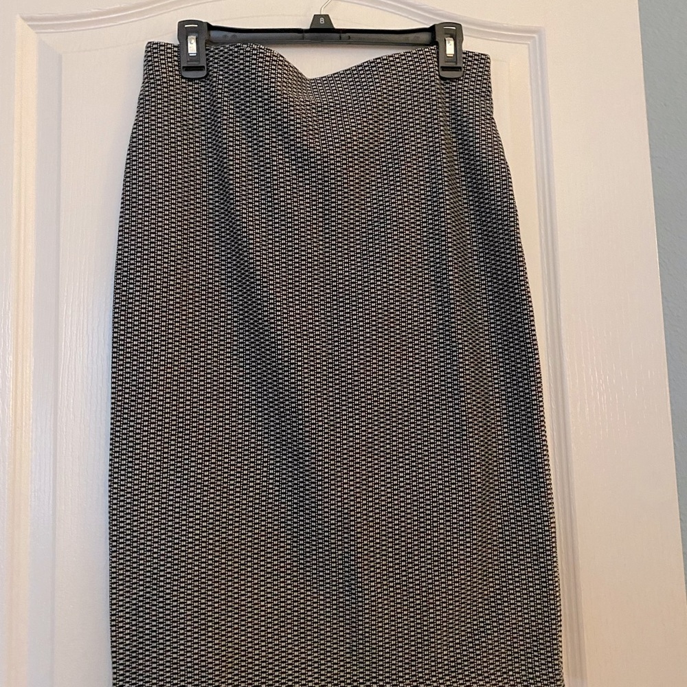 NWT LOFT skirt size M